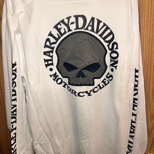 Harley-Davidson Gray and Black Skull Long Sleeve Tee